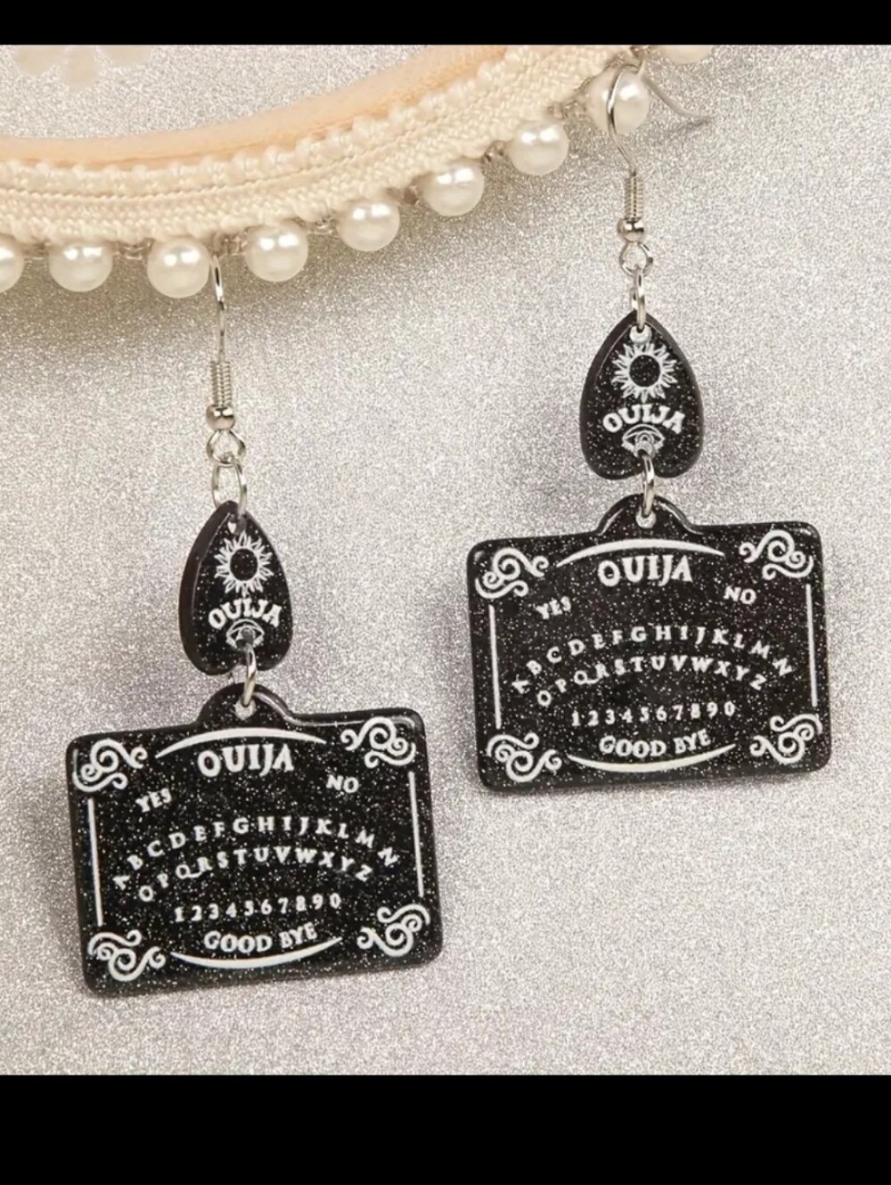2/10🍀 Ouija Board Earrings